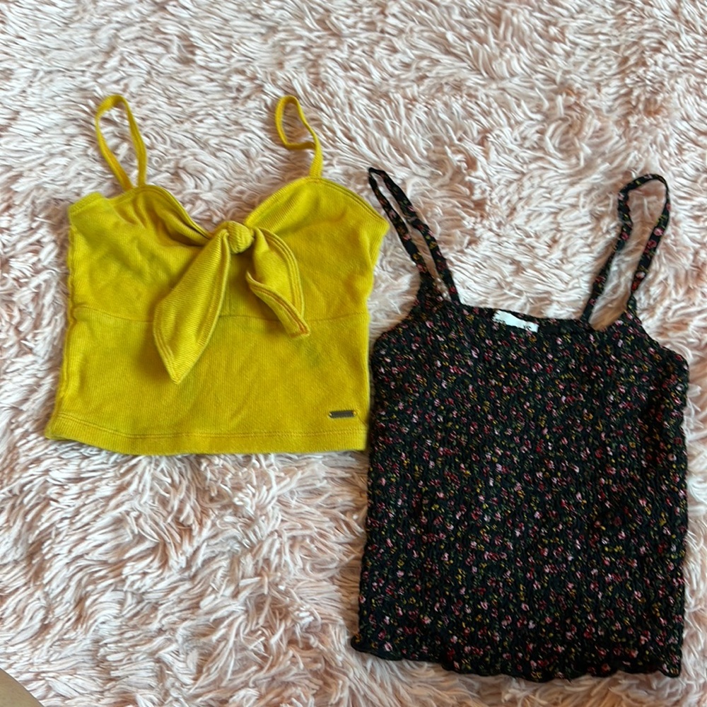 Hollister top